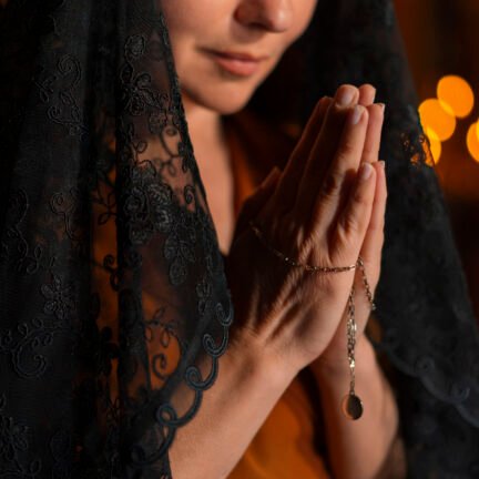 woman-religious-pilgrimage-church